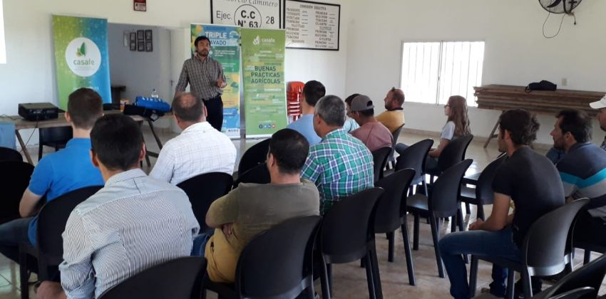 minpatchaco's tweet photo. ▶️ AMBIENTE BRINDÓ CAPACITACIONES SOBRE BIOCIDAS EN TODA LA PROVINCIA ☢️

Estos espacios de trabajo se realizaron La Clotilde, Juan José Castelli, Pampa del Infierno, Corzuela, Coronel Du Graty, Gancedo, Charata, entre otras localidades. 🌳🌎

🔗 https://t.co/2f1rYMwkSl https://t.co/Uny3fh5mfW