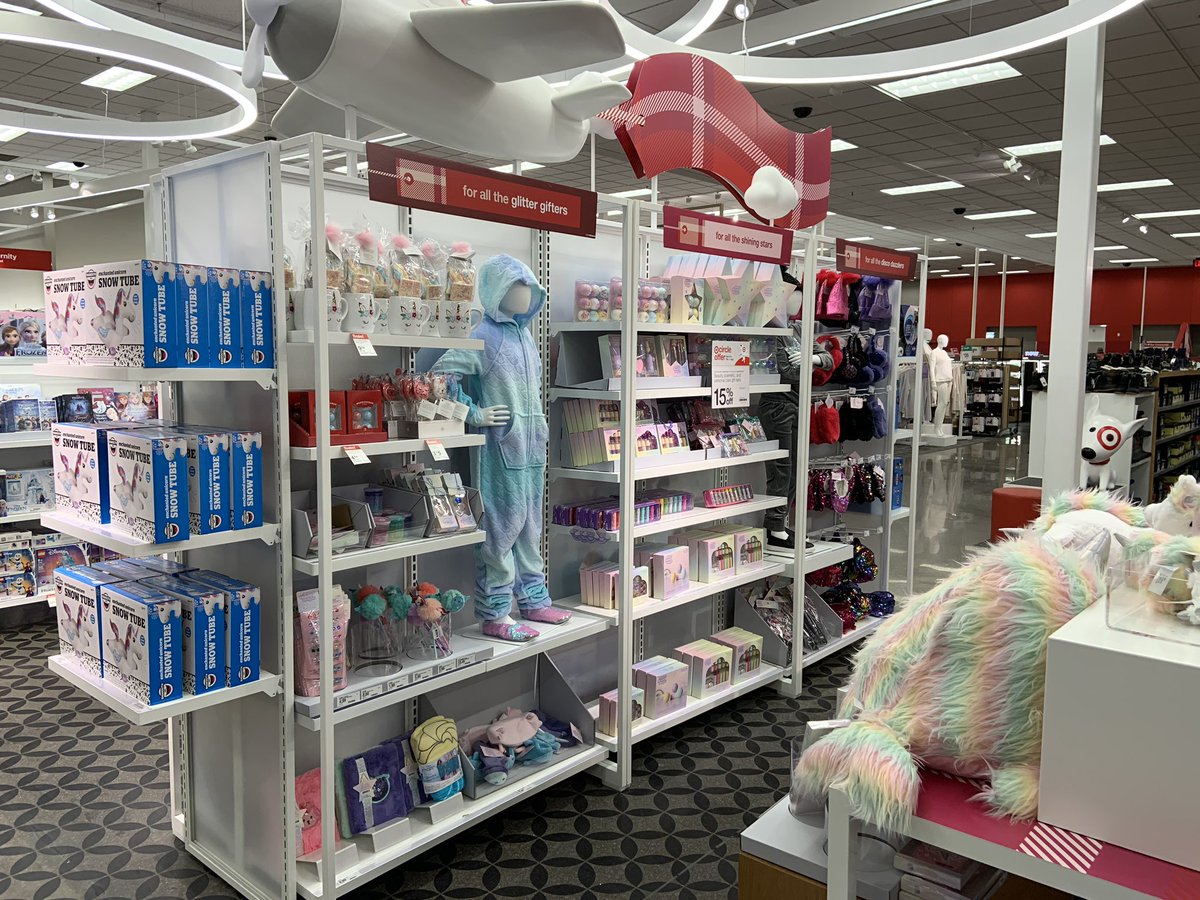 #D179lookingsofineweareampedfortheweekendatT1776 <a href="/4everettMark/">Mark.Everett</a> @ContrucciJoe @Brett_Ladley <a href="/britestey/">Britney Estey</a>