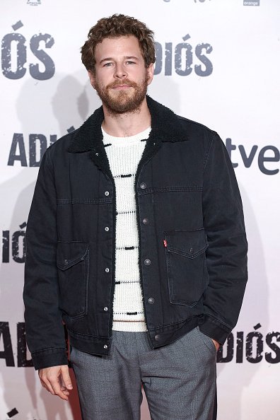 AlvaroCervanSit's tweet photo. Àlvaro Cervantes en la premiere de la película 'Adiós'. https://t.co/SflkL3kpqa