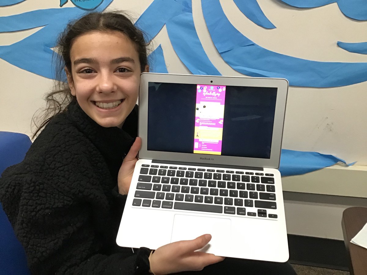 cmattsteacher's tweet photo. Scenes from Design 7–our resident graphic designers are making awesome infographics about digital citizenship and designing test methods for them. One kiddo even took over writing Flipgrid instructions for me because she knew a hack I didn’t. Have at it! #7thGradeRocks #NJHPride https://t.co/WJ3H6AfoTn
