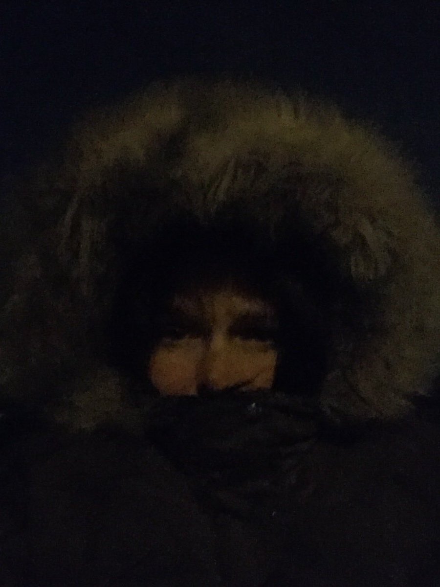 Sleeve74's tweet photo. My last push for @AberlourCCT team โYoung and Breathlessโ as we come closer towards the end of our @PathsforAll @step_count Challenge. I canโt lie, itโs baltic in Cumbernauld tonight ๐ฅถโ๏ธ
#forgotmygloves #frozentoes #inittowinit #toolatetoturnbacknow #rollonsunday https://t.co/c6gXqmun3O