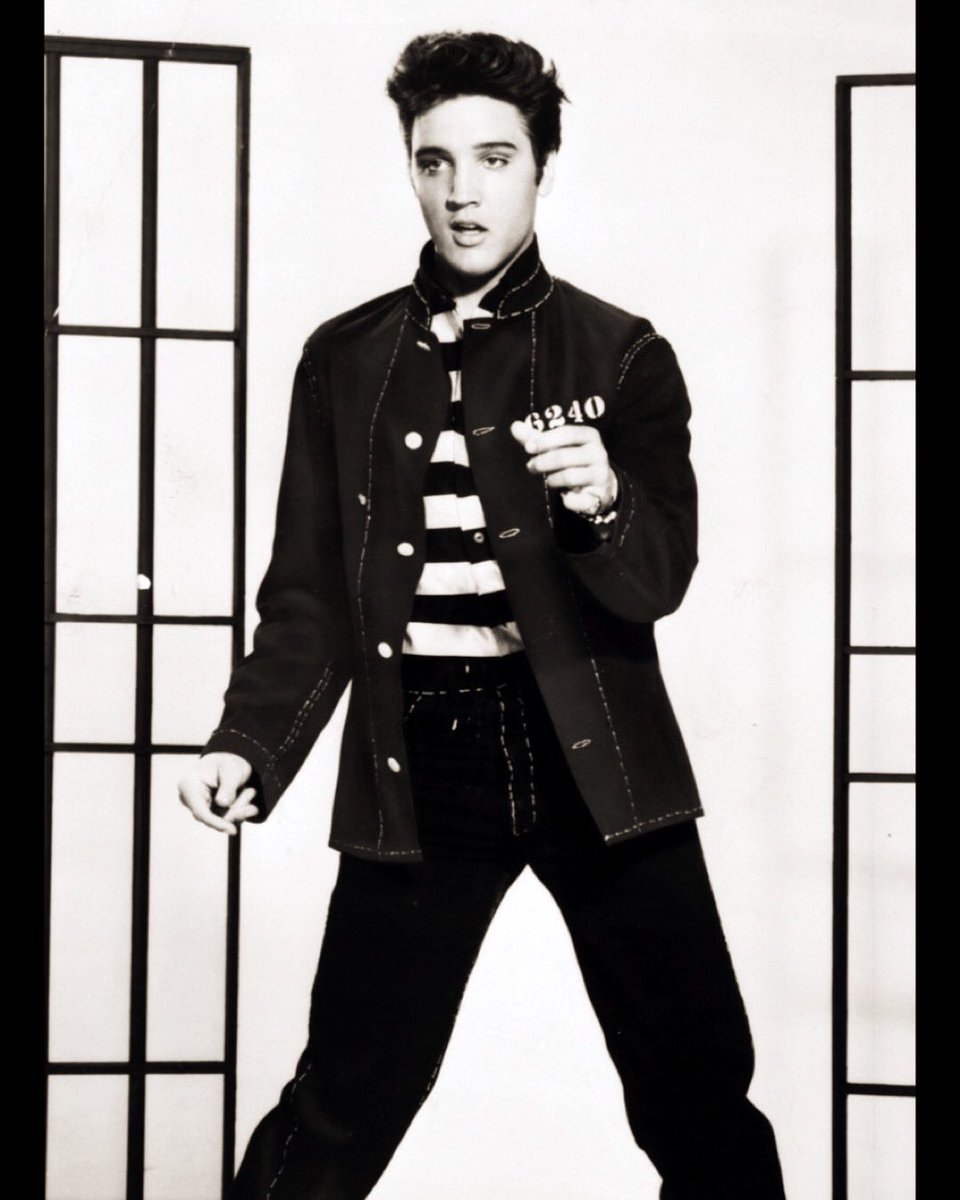 ELVIS TRIBUTE NIGHT this Friday at The Well House Inn from 8pm. American themed canapés and plenty of great songs to sing and dance along too!! #elvisnight #countdownison #ElvisPresley #thankyouverymuch #elvisisinthebuilding #surreypubentertainment #liveentertainment