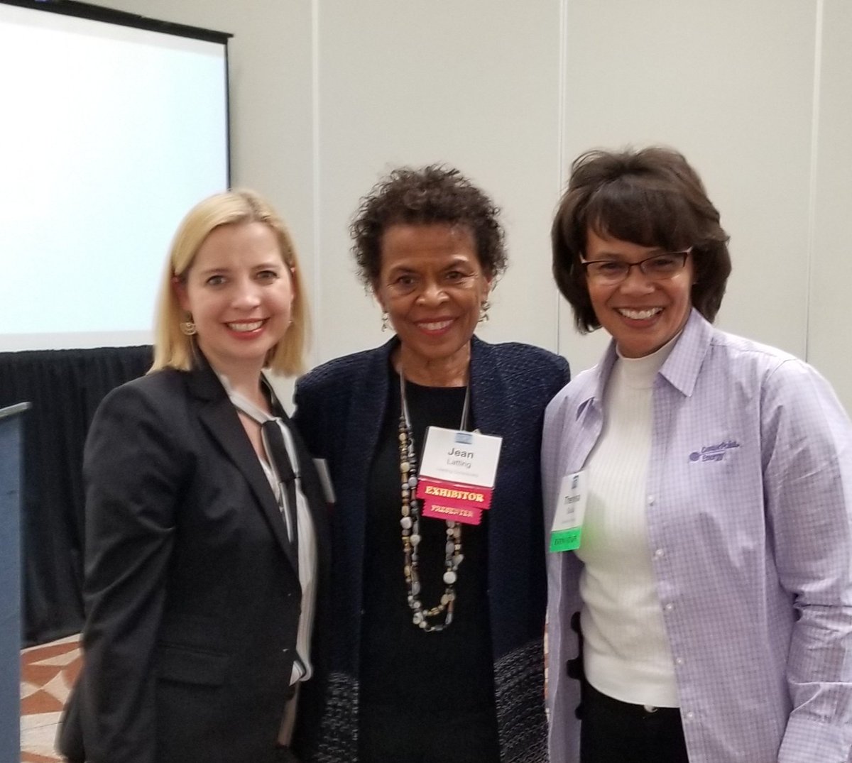 SaulsToday's tweet image. #PowerToolsHOU Dr. Latting of LeadingConsciously.com says &quot;A leader has power within &amp;amp; with--and peo will willingly follow them; mgrs &amp;amp; bosses have power over, trying to reduce the person...which Leader are you?! @energyinsights