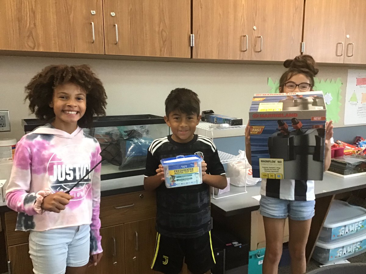Hartman_RSI's tweet photo. This post is long overdue... Our class #aquarium, starting with student #research into equipment, fish needs, and the Nitrogen Cycle, has been assembled and cycling for about a month. Today the students met our 4 new aquatic peers! Pics tmrw! #STEM #PBL #fish @RSIHawks https://t.co/iOakUneaju