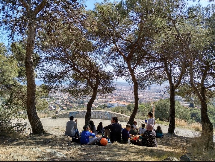 Feliç dia dels drets dels infants!
Avui és un dia molt important en que recordem tota la lluita que ha hagut per als drets dels infants i la lluita que encara ens queda per que tots els infants puguin gaudir d'aquests drets.
Drets a l'educació, llibertat i protecció entre altres.