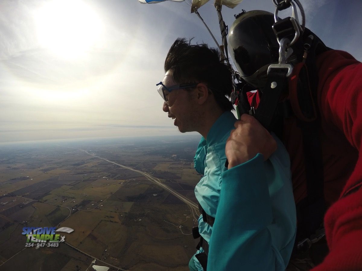 skydive_skylark's tweet image. It takes more than a little cold to stop us from skydiving! We're open 7 days a week all year long; schedule your tandem skydive today at skydiveaustin.com. Stop by our location in Salado right off I-35 between Austin and Waco.

#skydivetemple #nottoocold #alldayeveryday