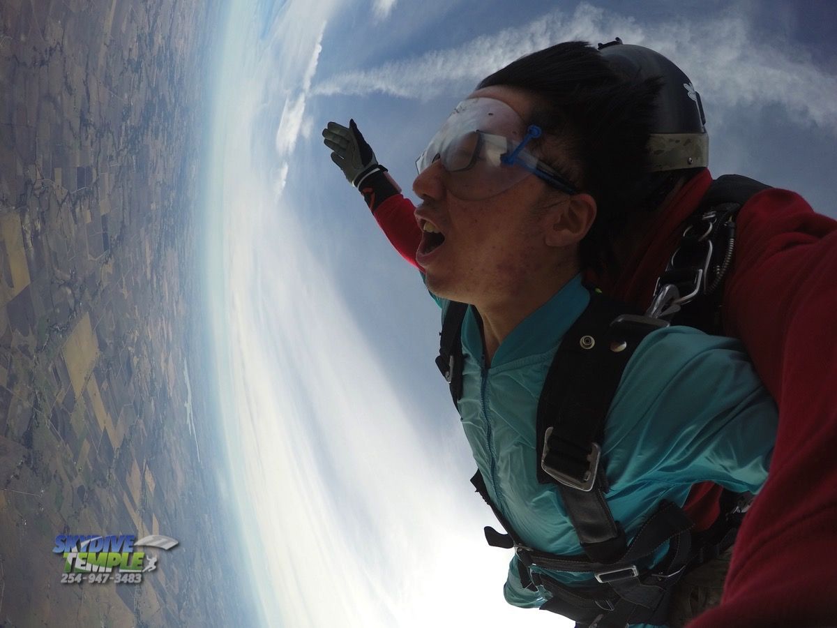 skydive_skylark's tweet image. It takes more than a little cold to stop us from skydiving! We're open 7 days a week all year long; schedule your tandem skydive today at skydiveaustin.com. Stop by our location in Salado right off I-35 between Austin and Waco.

#skydivetemple #nottoocold #alldayeveryday