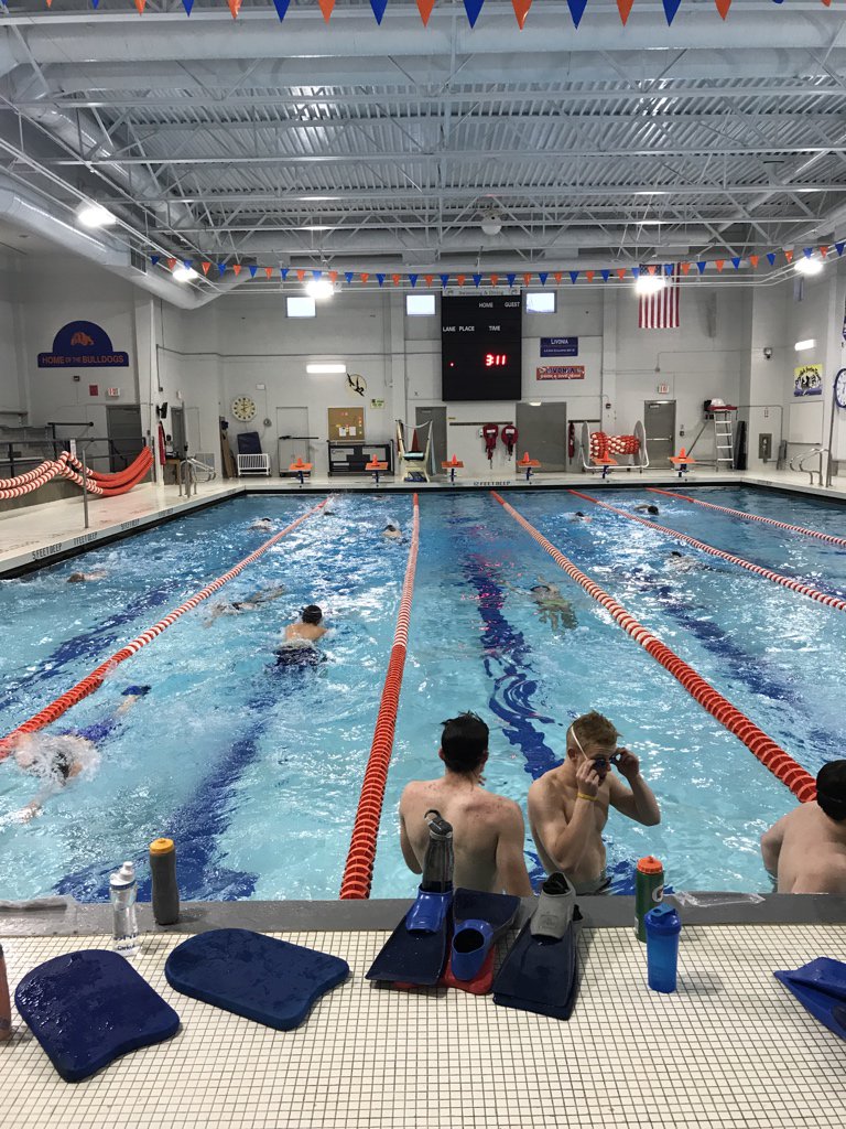 Livonia Varsity Swimming & Diving (LivoniaSwim) Twitter