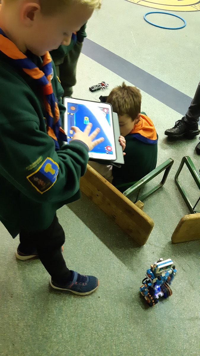 tarporleycubs's tweet image. Remotes of all types were on display... this one looked the most technical!
#RobotControl
#FutureTech