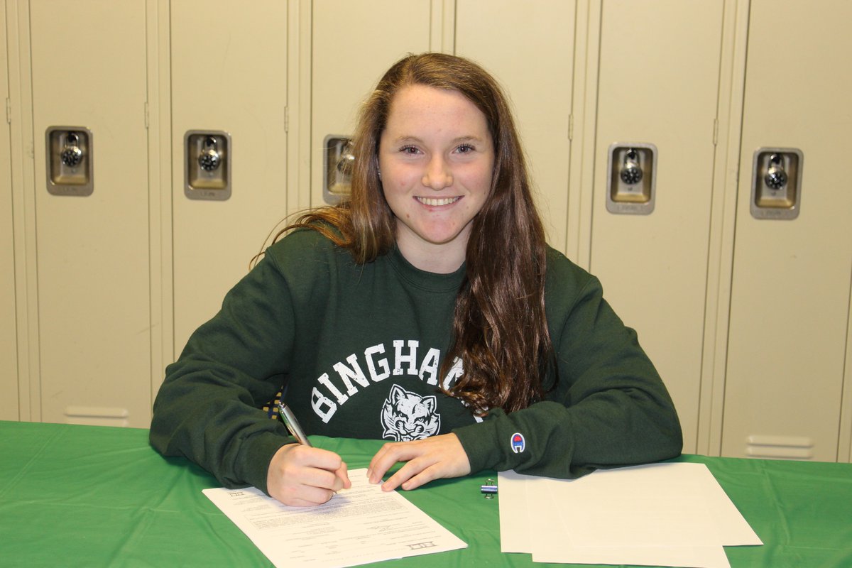 sjhaathletics's tweet photo. Congratulations to Courtney Moane on signing with Binghamton University for Division I swimming! https://t.co/JMFOuniUc2