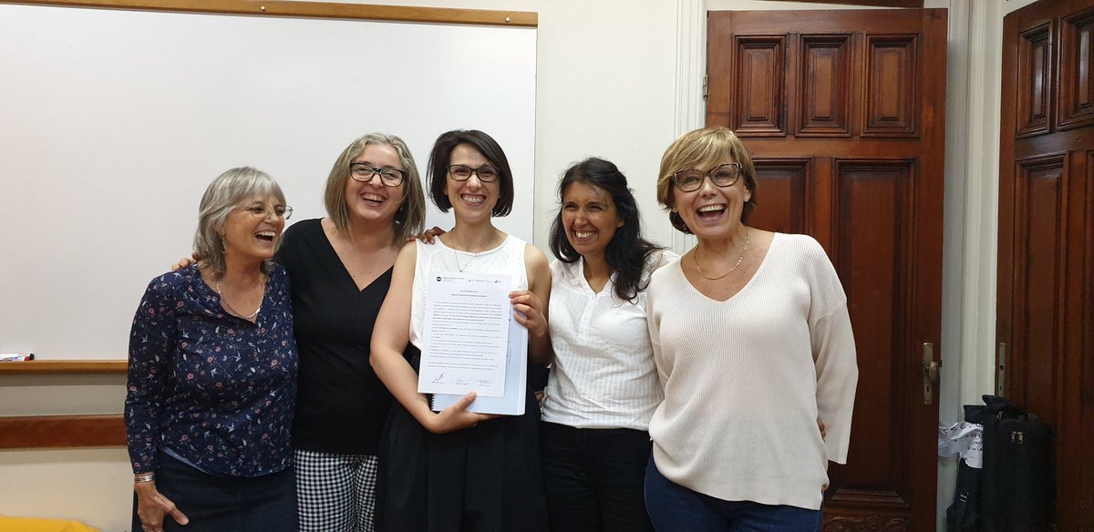 vrodes's tweet photo. Ayer fue un día hermoso, mi querida Verónica Delbono defendió su tesis de Maestría en Enseñanza Universitaria “El uso de las tecnologías digitales que forman parte de los entornos personales de aprendizaje de las estudiantes de la escuela de parteras” y aprobó con Excelente! https://t.co/NOaZY5GY9E