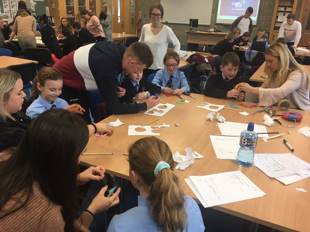 brureens's tweet photo. 3rd class were delighted to visit @MICLimerick today for a @STEM_MIC @ScienceWeek workshop. This was a great opportunities to do some exciting science investigations extending their #ScienceWeek2019 activities. https://t.co/n0LDrmJAjN