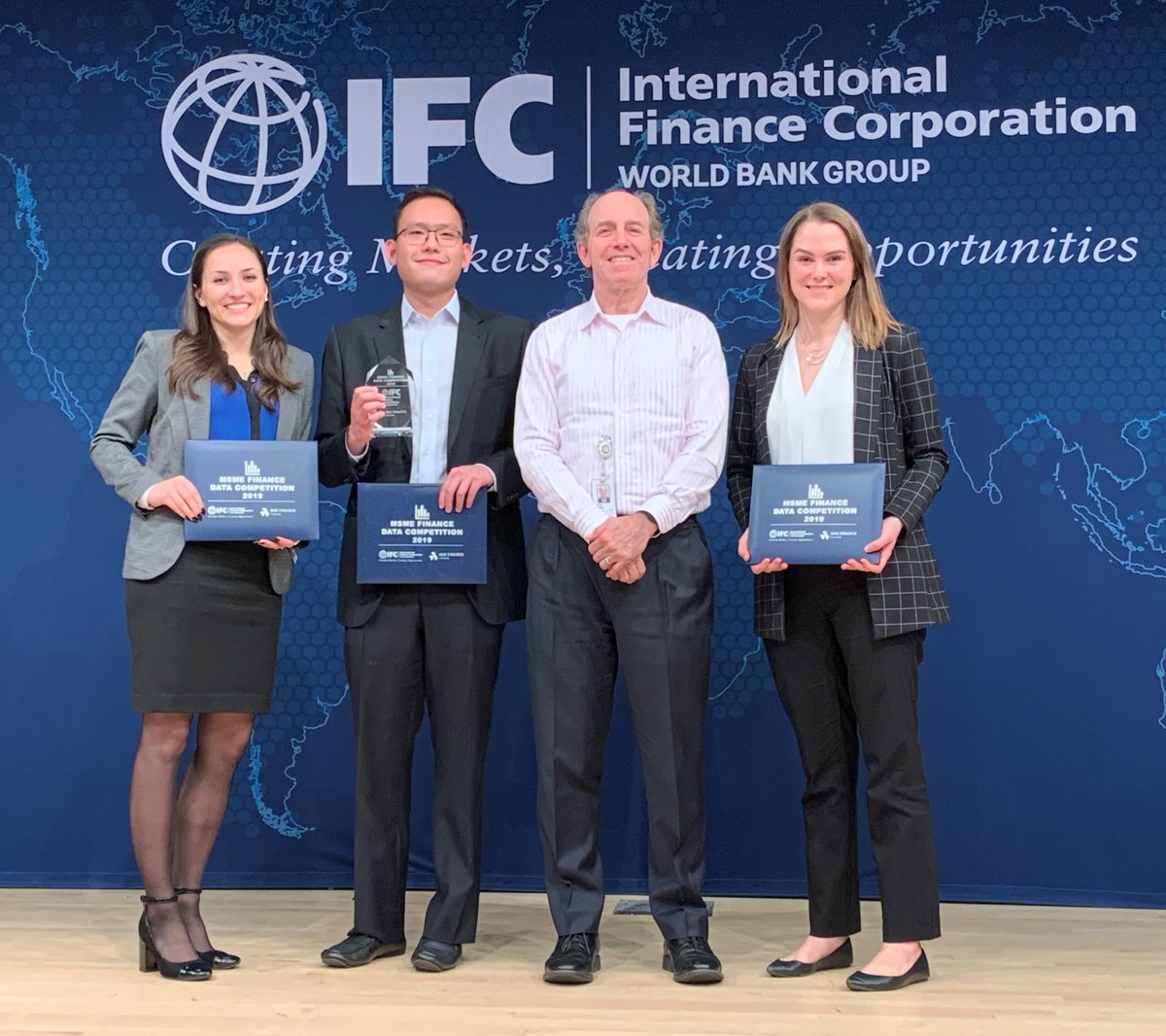 SMEFinanceForum's tweet photo. [EVENT] Winners of the MSME Finance Data Competition announced!🎉🌟
More than 85 graduate students from 7 universities gathered at @IFC_org to work on a live challenge. 
#MSMEChallenge

To learn about the winners🏆👇🏾 
https://t.co/TNw0GbL0Np https://t.co/yvBCScyNpH
