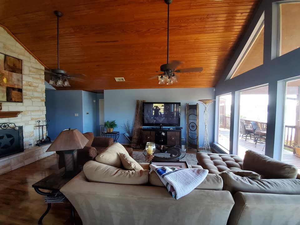 “Thank goodness for ATX Elite. They came in and ensured the job was done beautifully and quickly so I could move into my new place. If there is ever anything that you need they make sure they do it the way you like it!” FREE #paint estimate for homes in &amp; around #PflugervilleTX