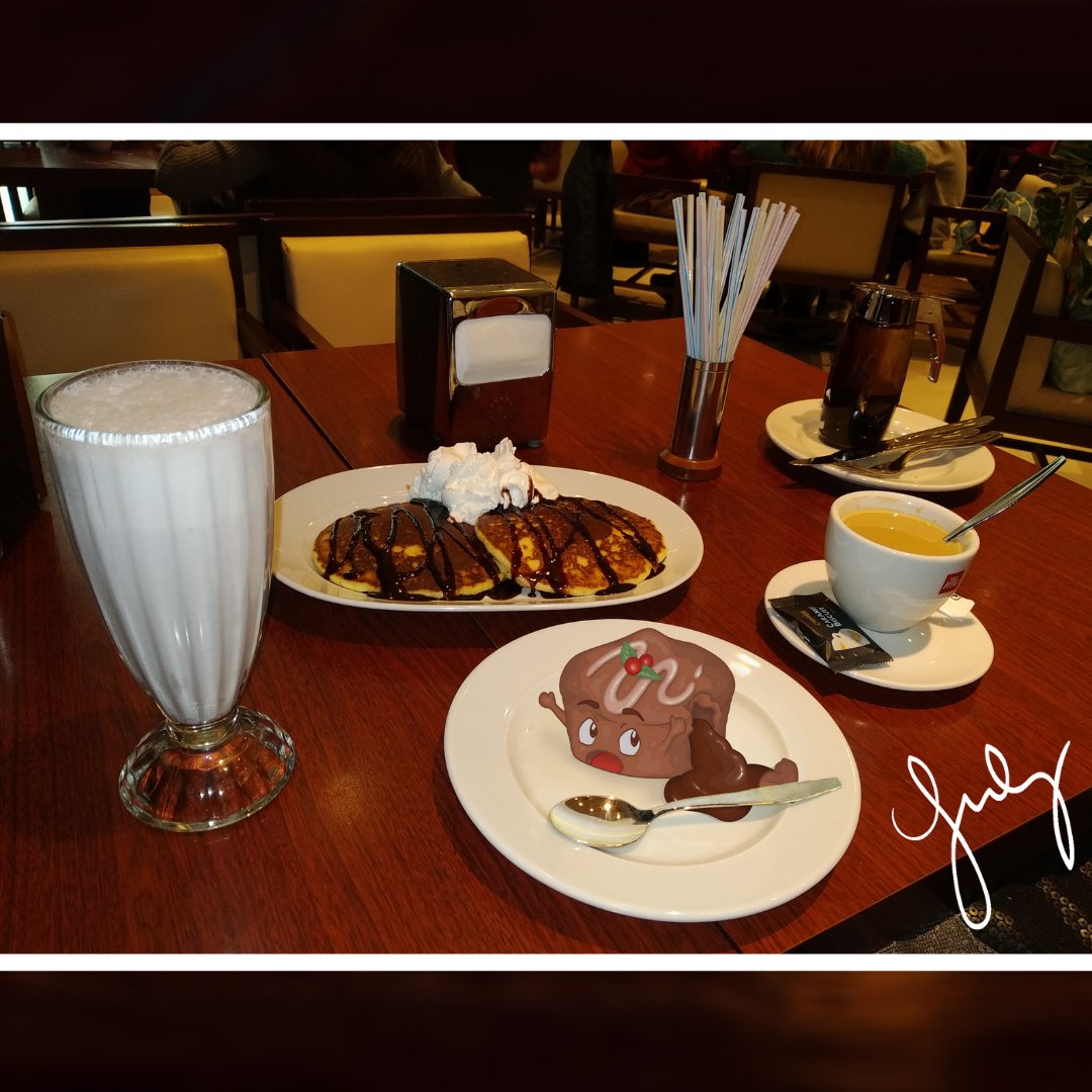 YulyDesigns's tweet image. The little chocolate #coulant is scared but he doesn't know he is too cute to be eaten 😊
.
.
Photo by @official_Ale_CP
.
.
.
.
#Photomanipulation #DigitalArt #Illustration #CuteArt