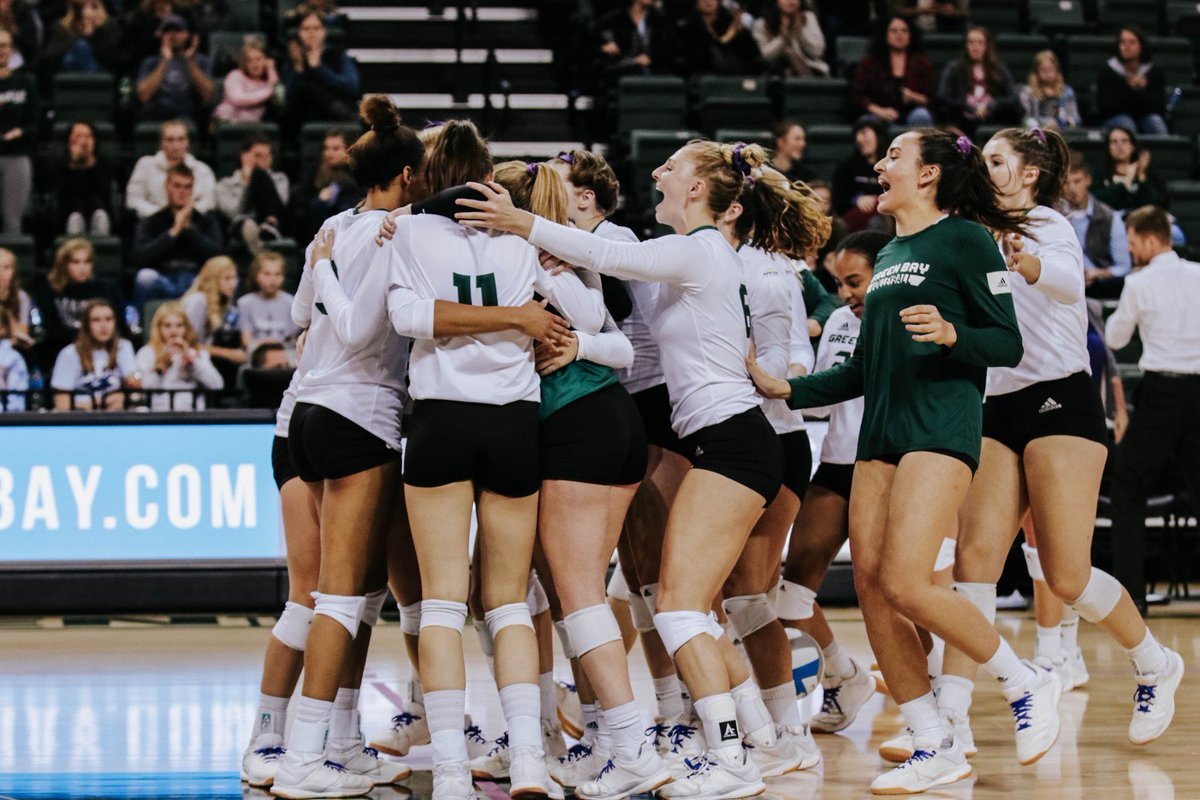 HorizonLeague's tweet photo. We are just ONE day away from the start of the 2019 #HLVB Championships! In today's #TBT presented by @GEICO, let's take a look back at some of our big wins this season!

8/31 @WSUVball defeats Notre Dame

9/7 @gbphoenixvb beats Ohio State

9/14 @NKUNorseVB bests Cincinnati https://t.co/6nso8oaq7n