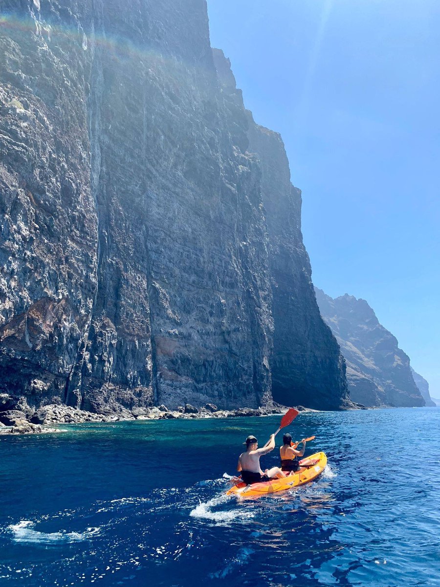 NaturExperience's tweet photo. ¿Alguien dijo frío?
#puntadeTeno #latitudtenerife #latituddevida #discoverteno #kayak #acantiladodelosgigantes #elcardon #naturexperience #ecoturismo #oldpeak #salewa #mountainstore #alberguedebolico #discoverteno #bolico #teno #volcanoteide #refugioaltavista #telefericoteide https://t.co/gkf1fG4PEi