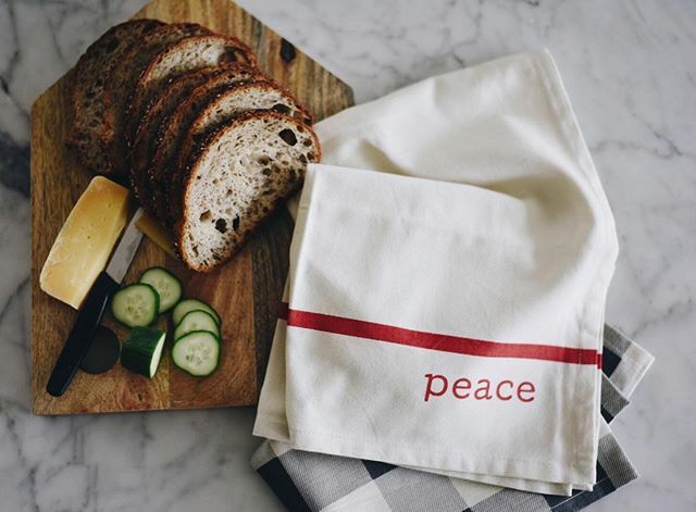 LatterDayHome's tweet photo. When your food is as pretty as your tea towels 🤩 // Tap to shop! 
What food is a holiday must for your family? https://t.co/p7bRB1PK6M https://t.co/47bfb2dh2k