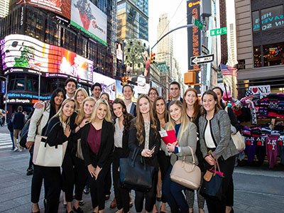 MaristSoM's tweet photo. This month's newsletter fills you in on our just-completed -- and very successful -- New York City Career Trek. Twenty-nine top-notch companies, more than 140 students, and dozens of alumni made the sixth annual Career Trek an awesome experience!
https://t.co/PWeUvllyUE https://t.co/efMUIv3yxo