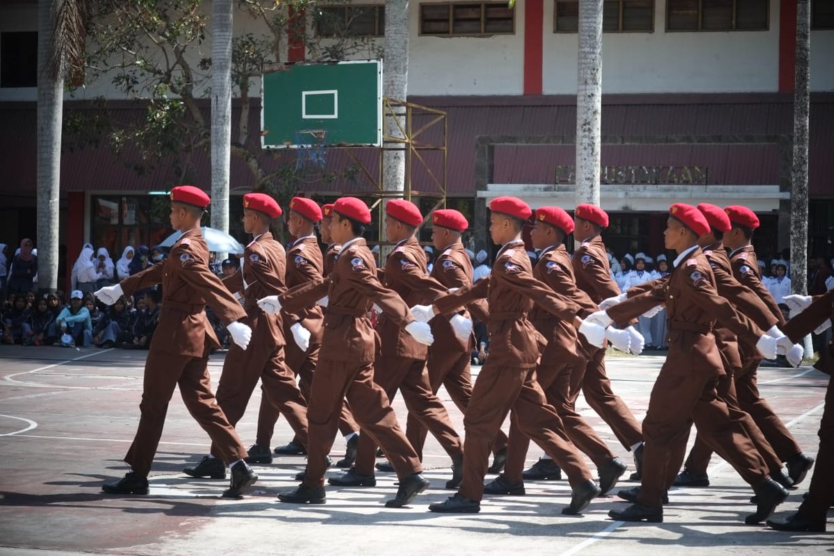PojokBadu's tweet photo. #OrganisasiBadu Mitratama Utpala Yuvamitra Minggu, 17 November 2019 mengikuti Lomba Tonti yang diikuti 25 Pleton SMA /SMK & MA se Daerah Istimewa Yogyakarta yang diselenggarakan oleh Universitas Mercu Buana Yogyakarta @umbyogyakarta
.
.
#PojokBADU #Utpala #SMANegeri2Banguntapan https://t.co/ZnKKVRsyVI