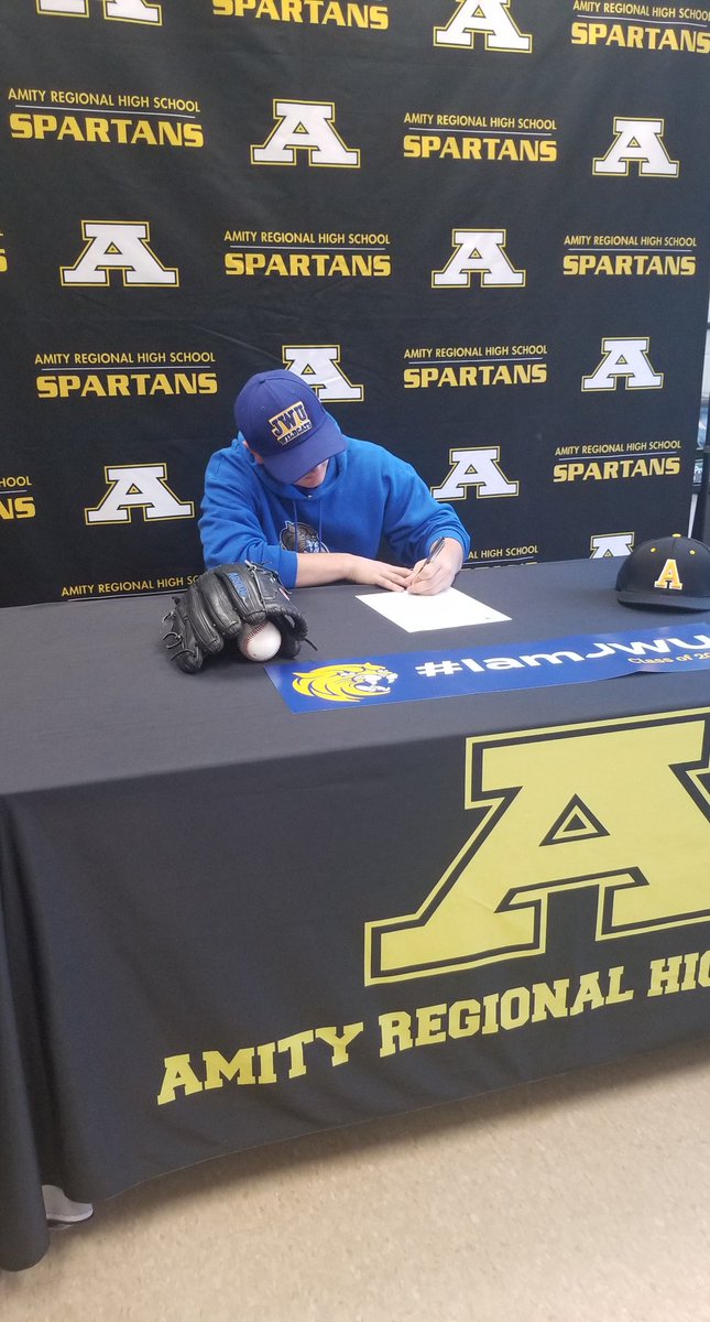 amityathletics's tweet photo. Congratulations to Peter Gianquinto for committing to study and play baseball at Johnson &amp; Wales! #AR5 #ctbase https://t.co/sBpMC16Fr3