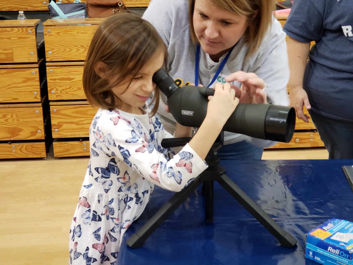 MrsPaden1st's tweet image. We &quot;Uncovered the Universe&quot; today with @COSI!! I had 2 Ss run up to me! &quot;Did you know it takes Mercury 88 days to go around the sun?!?! &amp;amp; the Earth a whole year?!?!?!&quot; &amp;amp; then they ran away to explore a new station! Awesome! @mrsnagaj @AndMpdne @StreetsboroES 💛🚀#rocketexplorers