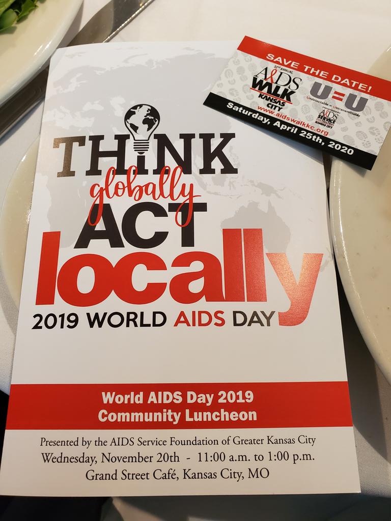 HerronClint's tweet photo. LEAGUE at AT&T attending the Patron's Party and World AIDS Day luncheon. #LEAGUEatATT #LIFEatATT #AIDSWalkKC @LEAGUE_ATTKC https://t.co/FFZeSP6yYh