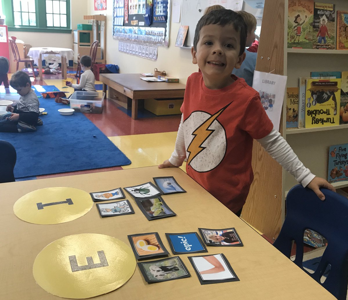MsAprilsPreK's tweet photo. We’re learning to hear the difference between the short E and short I vowel sounds. Picture sorts help us show what we know! #TrinityLearns #WordWork #academicfoundation https://t.co/Kiwwdf9hh7