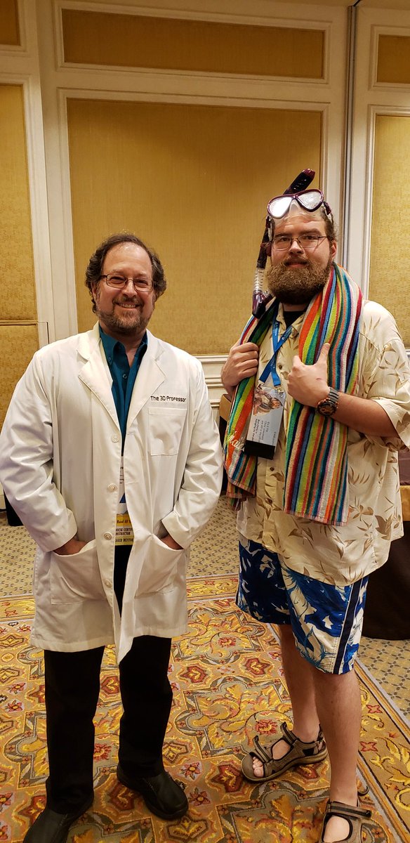 3DProfessor's tweet photo. The 3D Professor meets the #augiguy at #au2019! #findchris @CADLearning https://t.co/WTW4MYYKtV