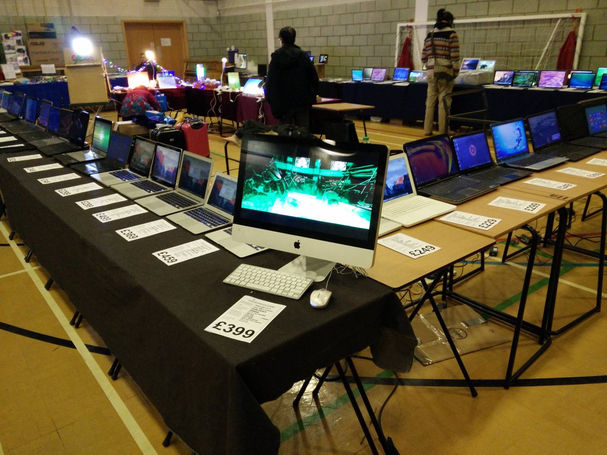 ukcomputerfair's tweet photo. Edinburgh Computer Fair this Saturday only at @RadissonEDI  Radisson Blu Hotel EH1 1TH 10-3pm!! #Laptops #Gaming #Pcs #Apple #Macbooks #phones #Edinburgh 😃 https://t.co/sSPNmWuT4O