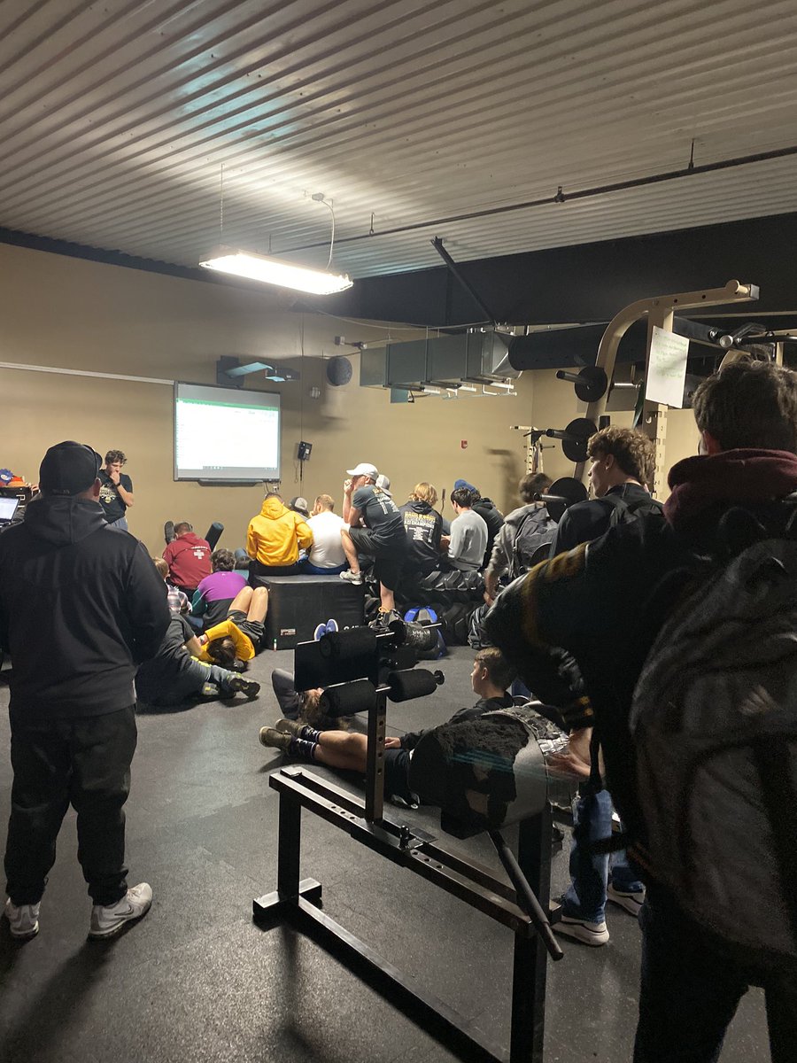 HayleyLewis_'s tweet image. Hanging out with the District Champs @Mules_Football @lathropschools (2 years in a row!!) after breaking Maryville’s 67 win streak! Now the Mules prepare for their quarterfinal game coming up this weekend! Catch the full story on @41actionnews  tomorrow at 10pm!! #RollMules