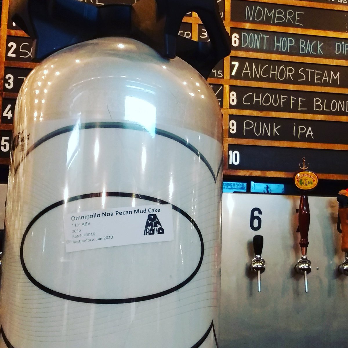 El_Oldenburg's tweet photo. En oldenburg huertas
Mañana juernes pincharemos...
@omnipollo Noa pecan mud cake 2018 ( un añito en el barril )
#juernes #madrid #madridnoche #stout #petroleo #omnipollo #pruebas #envejecida https://t.co/F36xsEL0oI