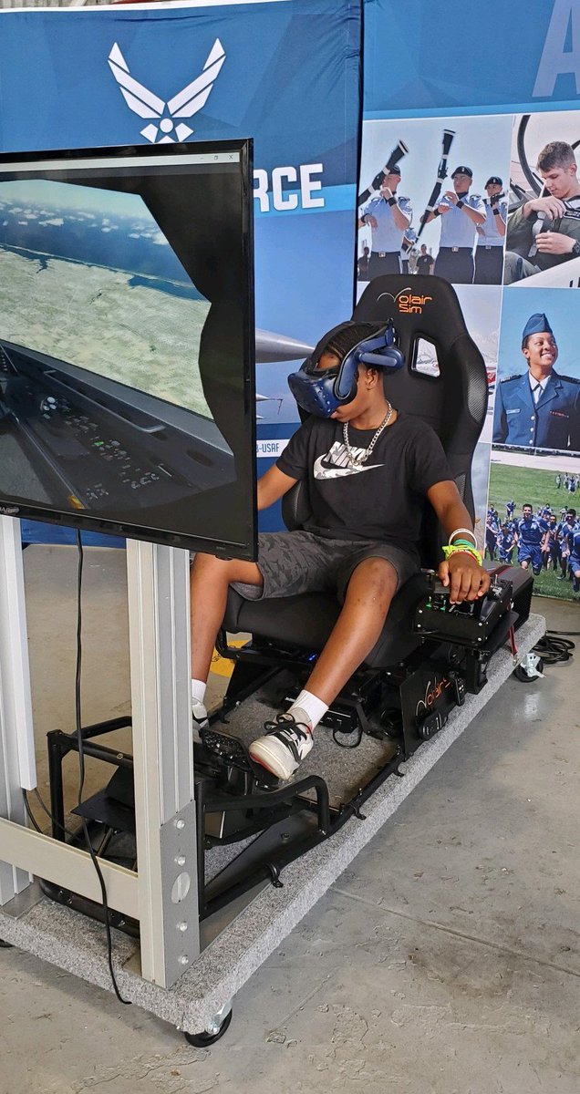 CityofMiramar's tweet photo. Showcasing #aviation and #STEM to the community. Learn about jobs in the aviation industry, check out V/R flight simulation, #robotics competition and so much more!
.
.
.
#OurMiramar #ItsRightHereInMiramar https://t.co/U4ZiwRaH9v