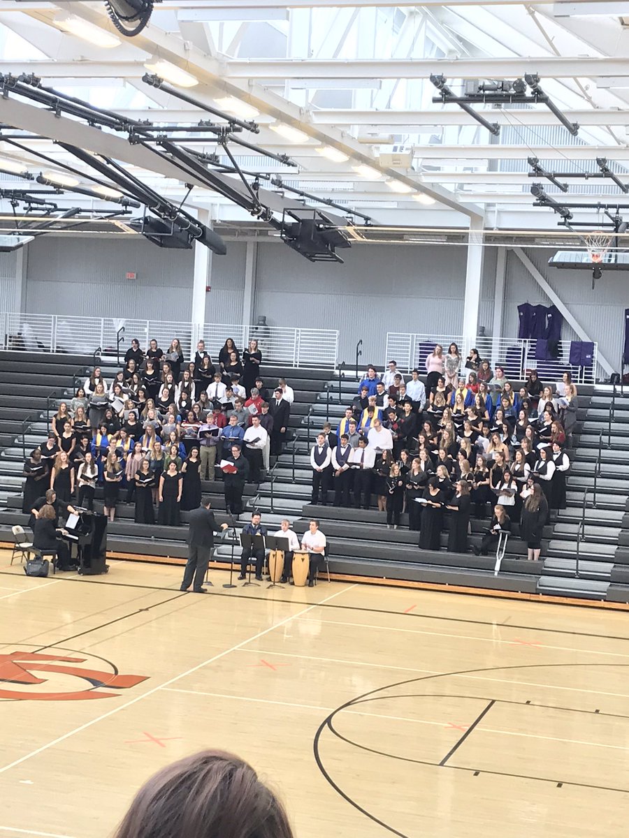 BucklinRed's tweet photo. Vocal Clinic!! Sounded Great!! #spiaa https://t.co/KoV6VQSqtV