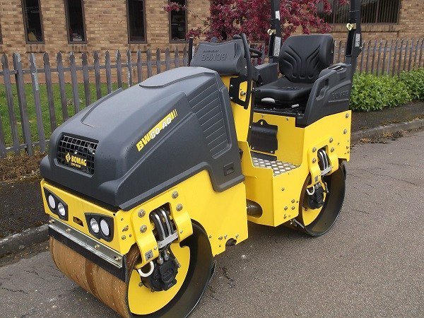 Recently added - Bomag BW80 Tandem Roller: Found on UK Plant Traders Bomag BW80 tandem roller available, 2014 model with 800-1100hrs, 800mm roller width, Kubota engine, front &amp; rear scrapers, timed &amp; pressurised water sprayers, ROPS &amp; 2 speed. Contact… dlvr.it/RJkKvr