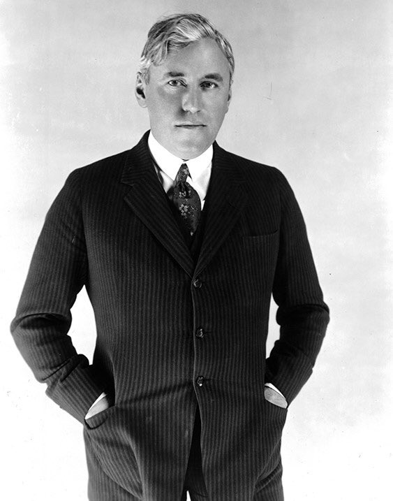  #LesCinéastesDuHangarRangée 8170 - MACK SENNETT17 janvier 1880 - 5 novembre 1960(U.S.A)Réalisateur et/ou acteur - The Curtain Paul (09)- La Sirène (1912)- Barney Oldfields Race for a Life (13)- Le Roman Comique de Charlot et Lolotte (14)- Pour Gagner sa Vie (14)