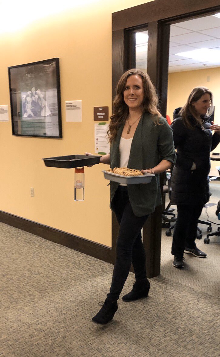 UNDSportsMed's tweet image. Sneak peak at the moments leading up to @achampagne11 becoming Dr. Champagne. Keys to a good dissertation defense, baked goods! #phdlife #DrChampagne #athletictraining @UND_EFRrocks