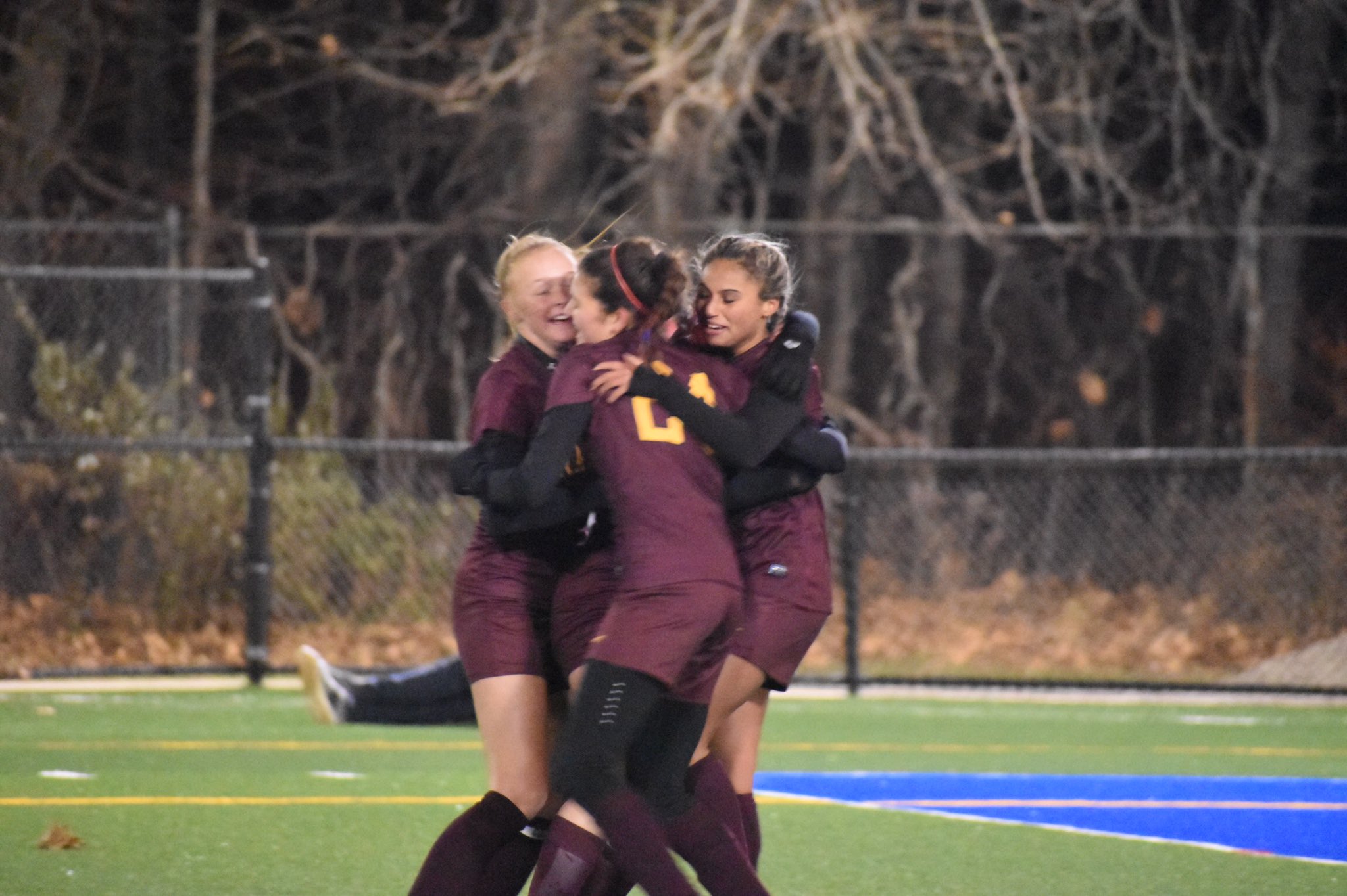 Shawn Mcfarland 31 Granbysports Strikes First Senior Samantha St Pierre Puts One Past The Keeper To Give The Bears An Early Lead Ctgsoc Granby 1 Weston 0 T Co Oiconk75pt