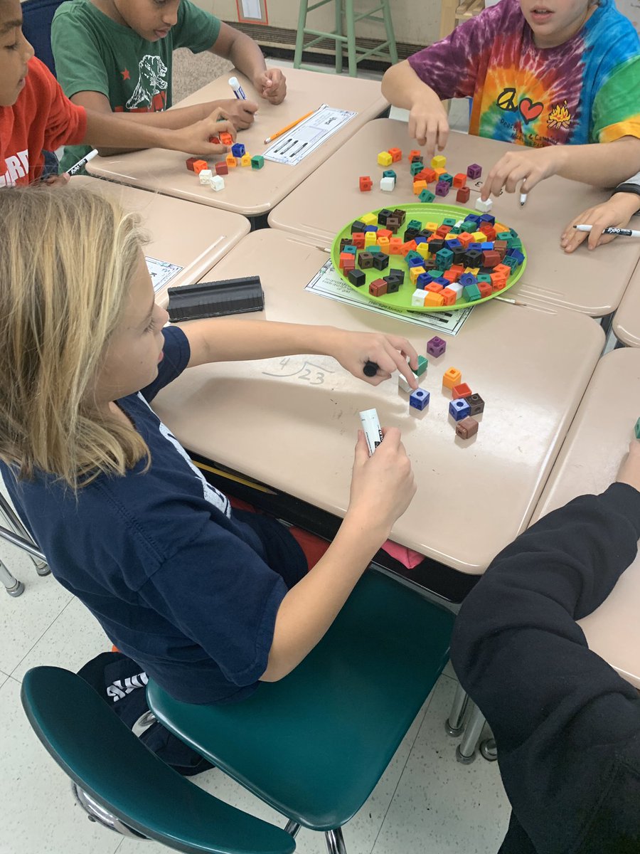 Today we used cubes, drawings, and equations to solve division problems with remainders! #MathematiciansatWork @BrooksideWWRSD