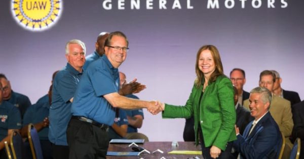 From Payday Report: UAW Prez Gary Jones Resigns Amid Corruption Probe dlvr.it/RJkP5J