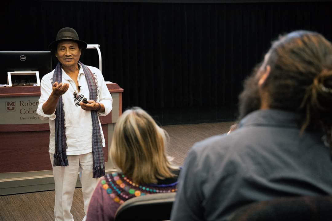 MizzouEducation's tweet photo. Dr. Abadio Green Stocel of the University of Antioquia, Colombia, spoke about Indigenous Education in Columbia last night. Dr. Green Stocel was brought to Mizzou by @PilarMe65277173, associate professor in @MIZZOUELPA and the #CIIDE effort, the @MizzouEdBridge, and many others. https://t.co/ETrXedCtbT