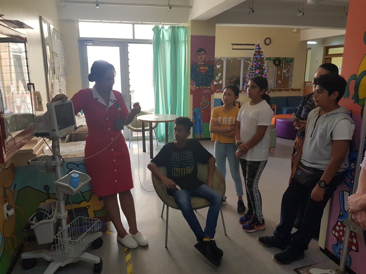 STEMforHealth's tweet image. We were so privileged to work with the incredibly bright, kind, and motivated students at Tonga Highschool along with @OJCollege  on an optical heart rate monitor project.  We also learned so much from the staff at Vaiola Hospital about the medical devices in action! @DoddWalls