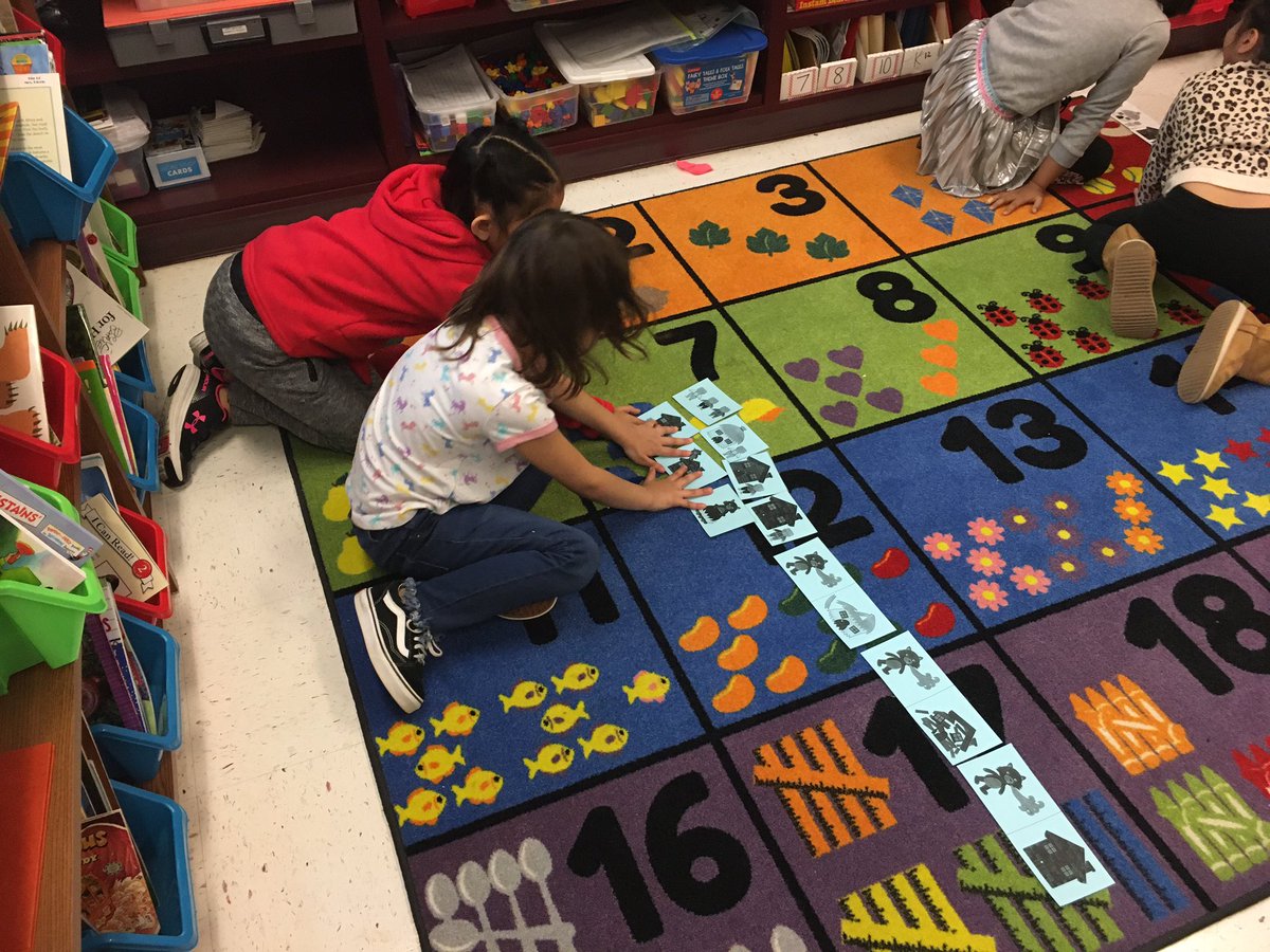 mp_pwcs's tweet photo. @EllisSoars Students are engaged in sequencing and retelling tasks given partner and native language supports. They did an amazing job!! https://t.co/0ShJ66RwX8