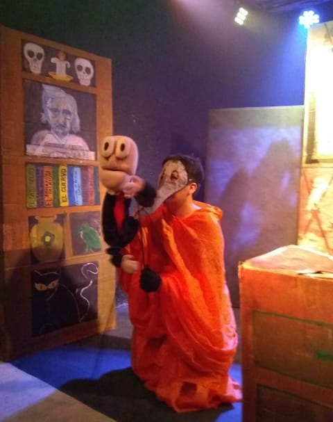 Seguimos en promoción. Poppeteros, poppets y Poe. Edgar Allan Poe llevado a escena con poppets. Para toda la familia. #lacaídadelacasausher #elcorazondelator #elcuervo en <a href="/ForolaNabe/">Foro La NaBe</a> Linares 26. Col Roma. Este sábado 5 pm. <a href="/labutacadeoro/">labutacadeoro</a> @capital_siete @