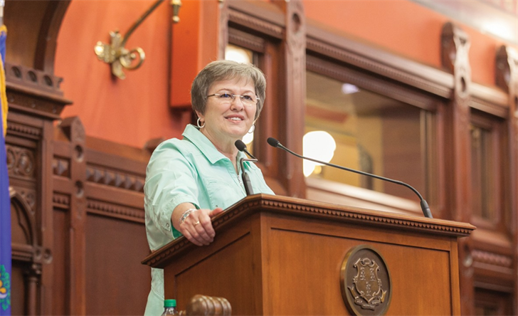 It's with great sadness that I'm directing state flags lowered to half-staff in honor of State Rep Linda Orange, who passed away today. Linda truly loved serving the people of her district. She did lasting good work for Connecticut, and she will be missed. portal.ct.gov/Office-of-the-…