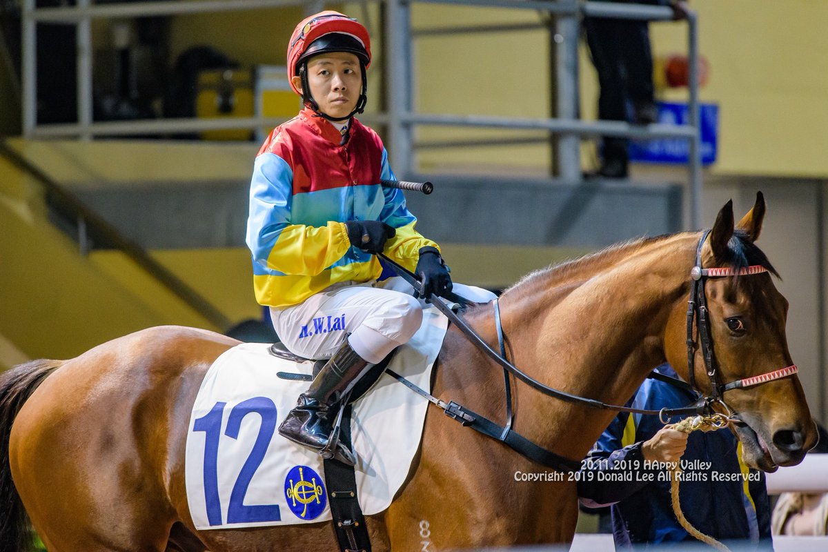 LeeMingDonald's tweet photo. 20.11.2019 Happy Valley R4 Indigenous Star #AlexLai #HKracing https://t.co/5j5yKxO638