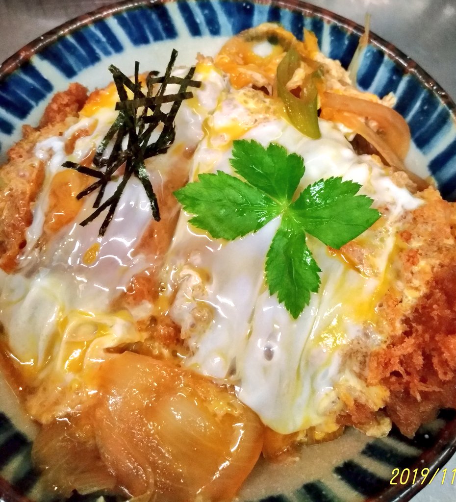 かつ雅 かつまさ 小牧店 公式 四つ葉のクローバーならぬ 四つ葉の三つ葉を発見 このカツ丼をお店上がりになられたお客様はラッキーなことが起こる かつ雅 とんかつ でらうま 小牧 みそかつ なごやめし 肉食女子 Alipay 豚活 Paypay 炸