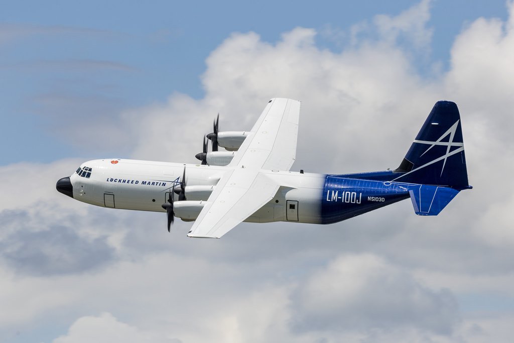 bbfaviation's tweet photo. Lockheed Martin’s #LM100J commercial freighter received its type design update certification from the Federal Aviation Administration. Read more 👉https://t.co/Qyp75vrF2g #aviationdaily #aviationlovers #aviationnews #avgeek #avgeeks #aviationgeek https://t.co/DVMLemGh7R