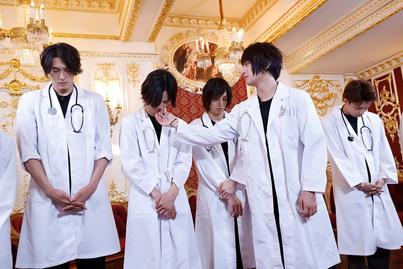 人狼男子公式 早くも折り返し地点 ということで Team Aの医者編よりマル秘写真をご紹介します 1月から発売予定のblu Rayにはこんなシーンもたっぷり収録していますよ T Co Mbtbqgcpk6 人狼男子 反橋宗一郎 秋葉友佑 糸川耀士郎 杉江大志 人狼男子公式 早くも折り返し地点 ということで Team Aの医者編よりマル秘写真をご紹介します 1月から発売予定のblu Rayにはこんなシーンもたっぷり収録していますよ T Co Mbtbqgcpk6 人狼男子 反橋宗一郎 秋葉友佑 糸川耀士郎 杉江大志
