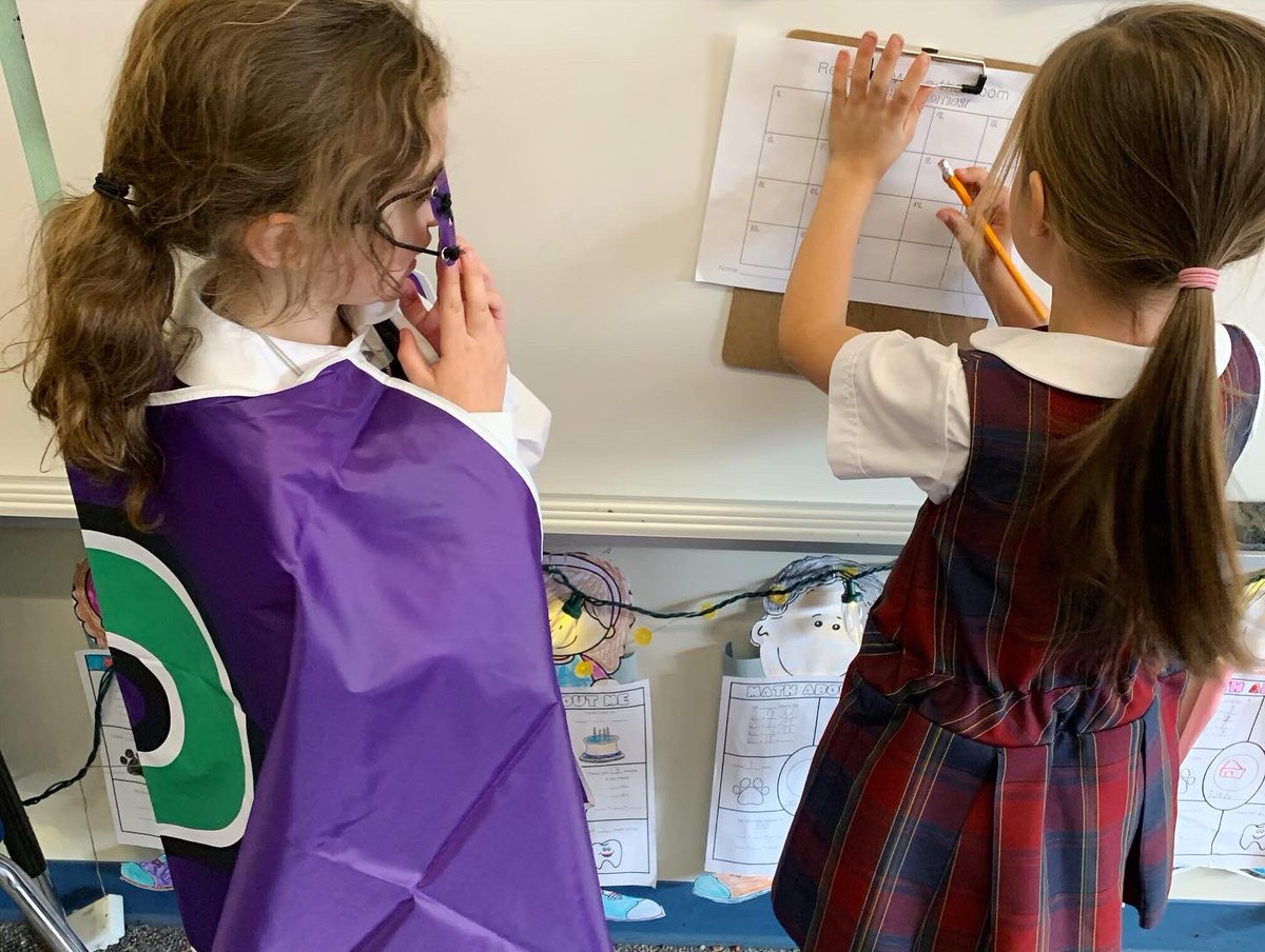 The vowels were missing in first grade this week.  “Super Vowels” saved the day!  They helped their classmates decide which vowel was missing from each word by saying only their own vowel sounds! 🦸‍♀️💫🦸‍♂️